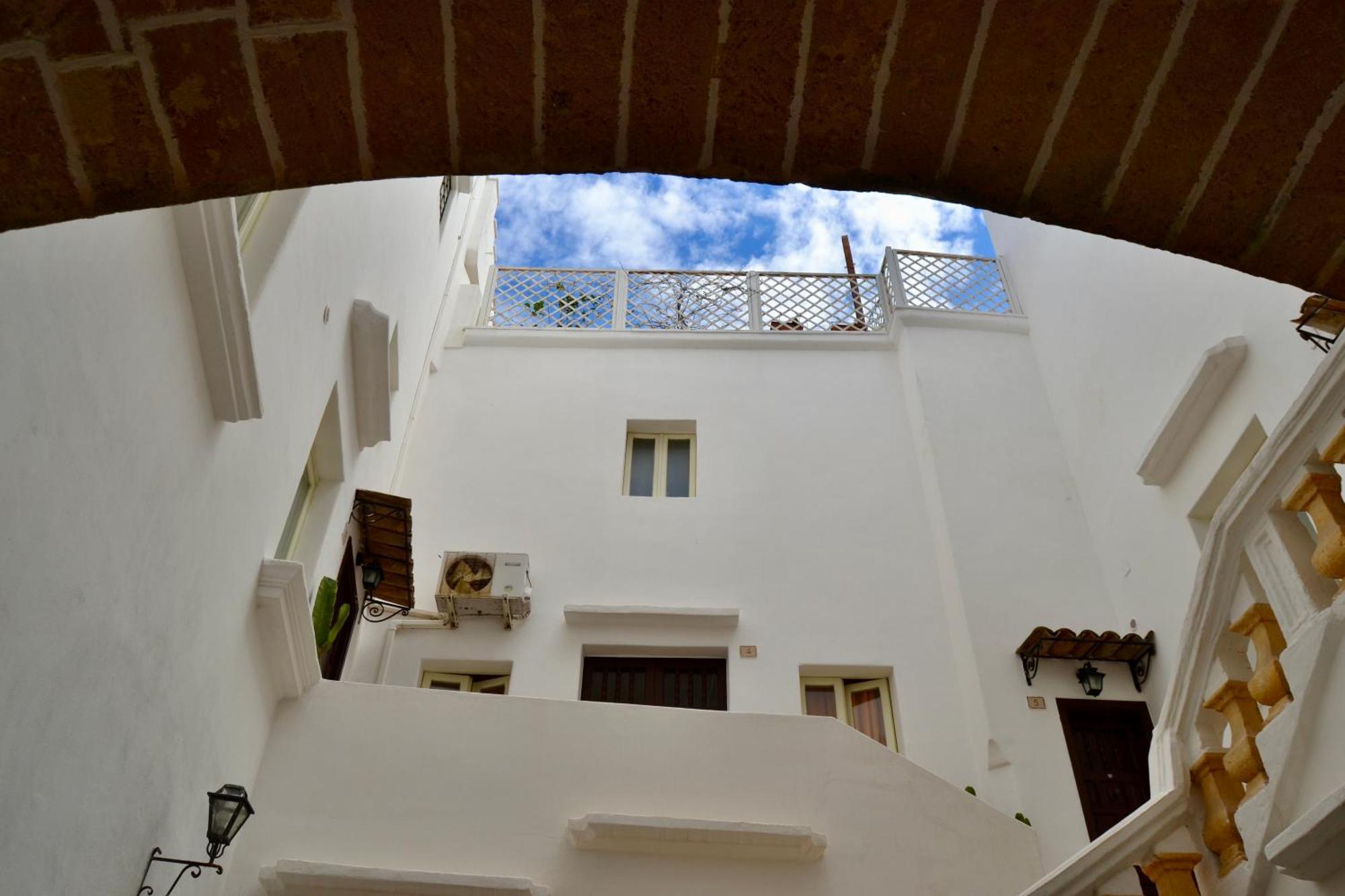غالّيبولي Kallistos Suites & Apartments المظهر الخارجي الصورة